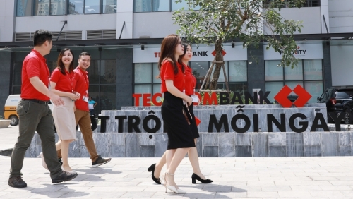 Techcombank - Ngân hàng đầu tiên tại Việt Nam được vinh danh “Nơi làm việc xuất sắc 2022”