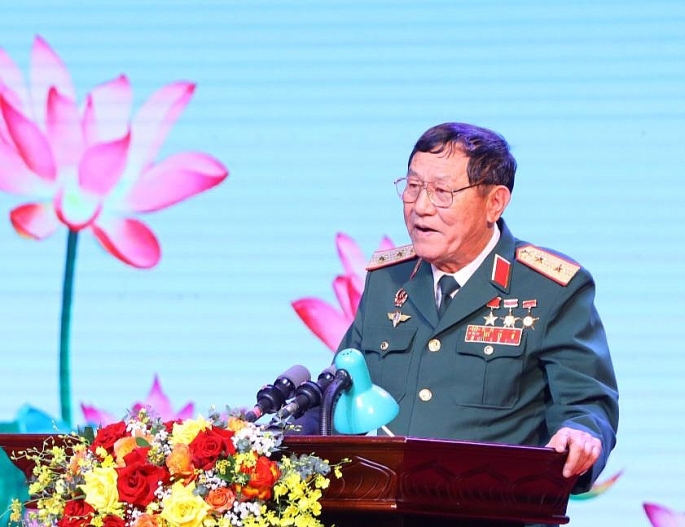 Trung tướng Phạm Tuân phát biểu tại lễ kỷ niệm.