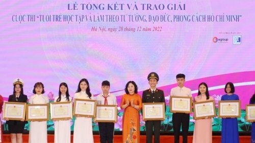 Bộ Giáo dục và Đào tạo tặng Bằng khen cho 81 thí sinh đoạt giải cuộc thi Học tập và làm theo gương Bác