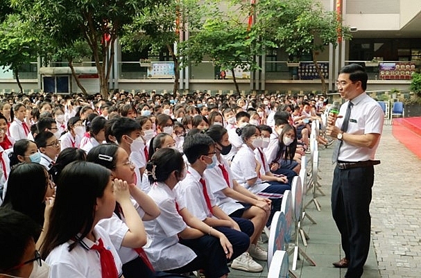 Đoàn Luật sư TP tuyên truyền pháp luật cho học sinh tại Trường THCS Mai Dịch, quận Cầu Giấy
