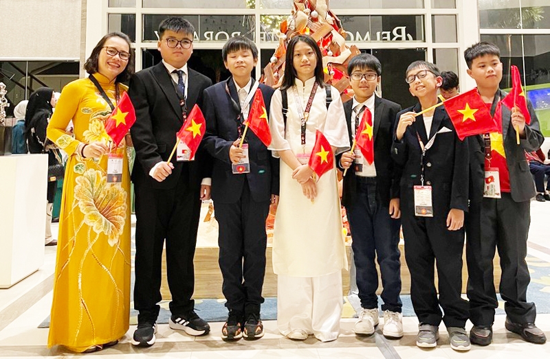 Học sinh quận Ba Đình đạt 7 huy chương cuộc thi Olympic toán và khoa học quốc tế năm 2022