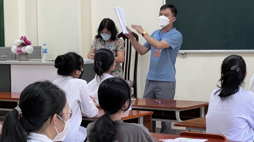 Hà Nội: Đề xuất tiếp tục đào tạo song bằng tú tài cấp THPT