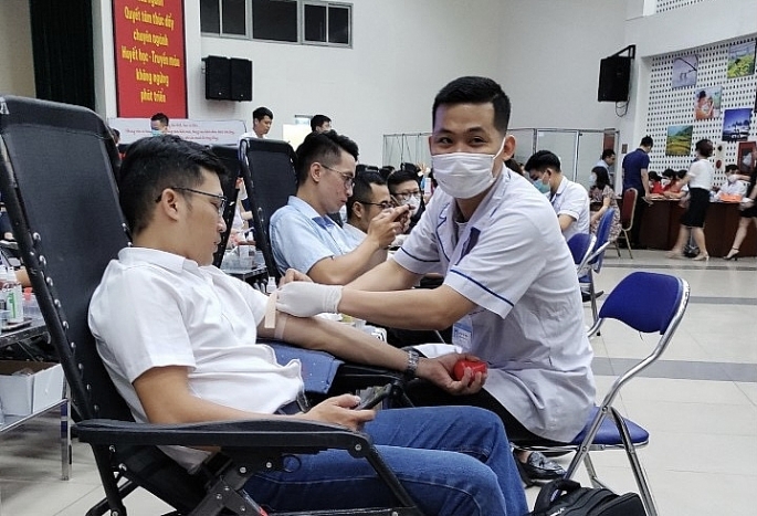 Hà Nội đặt mục tiêu 2,97% dân số trở lên tham gia hiến máu tình nguyện