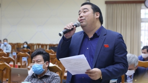 Ông Nguyễn Viết Dũng bị phạt 6,5 triệu đồng vì dùng gậy golf đánh người