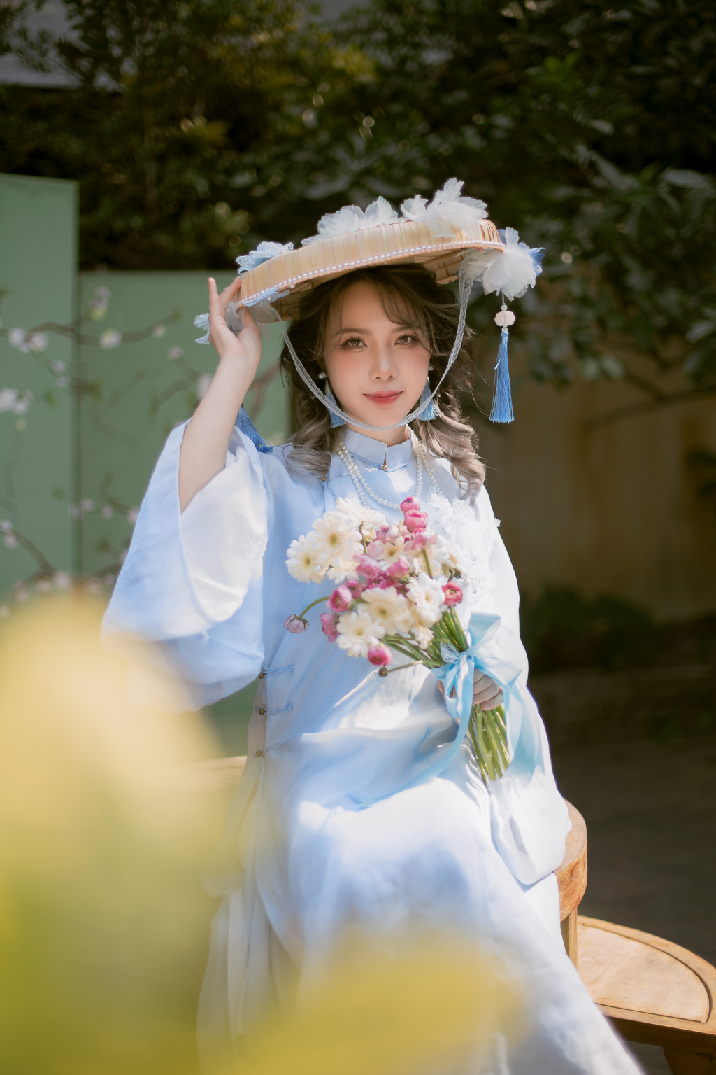 Vũ Thu Phương, cô gái trẻ tự hào đưa hình ảnh áo dài đến với bạn bè quốc tế như một thông điệp về vẻ đẹp, văn hóa Việt