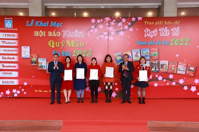 Các tác giả, tác phẩm đạt Giải Nhì Giải báo chí Ngô Tất Tố năm 2022. 