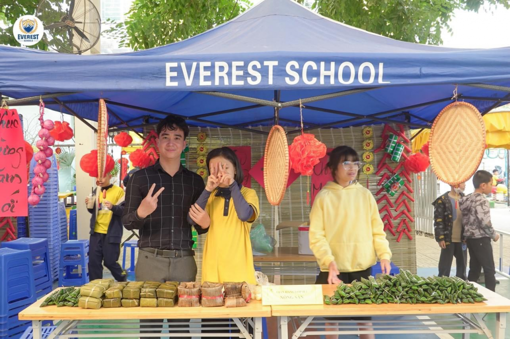 Học sinh trường Everest chung tay “Sưởi ấm con chữ vùng cao Tết 2023”