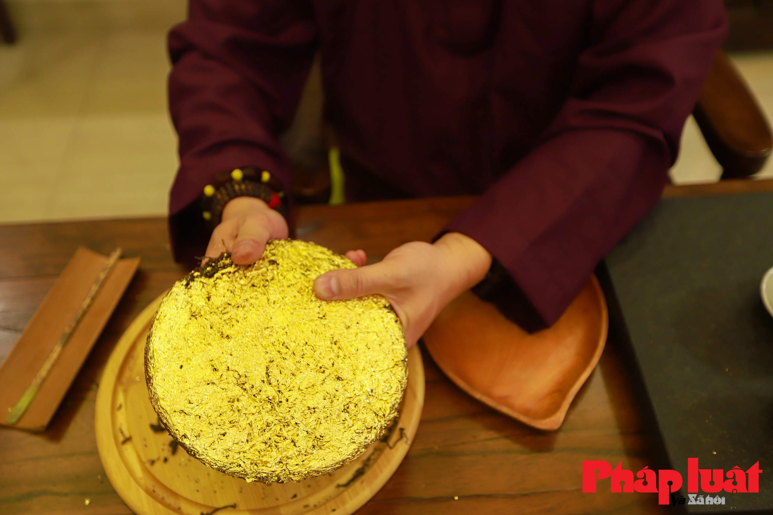 Trà Phổ nhĩ bọc vàng duy nhất tại Việt Nam: Quà Tết có tiền cũng không mua được