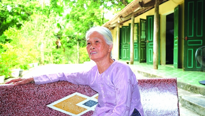Bà Vũ Thị Khiêm, người phụ nữ dành cả cuộc đời mình xây tổ ấm cho loài cò. 