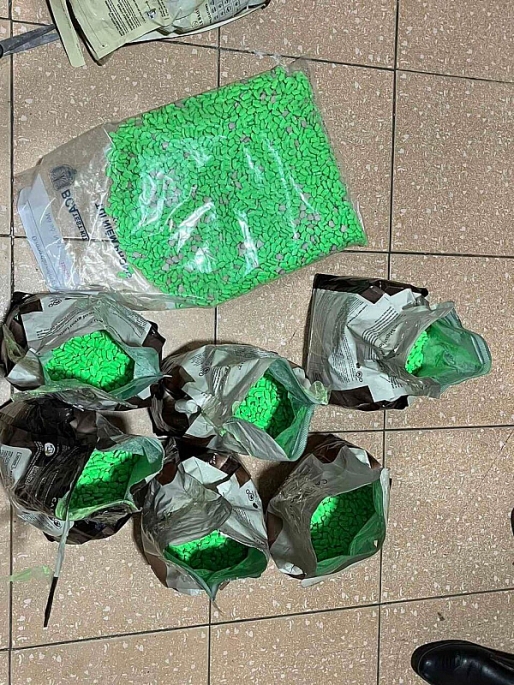 Phát hiện gần 60kg ma túy “ngụy trang” trong túi kẹo socola tại sân bay Nội Bài