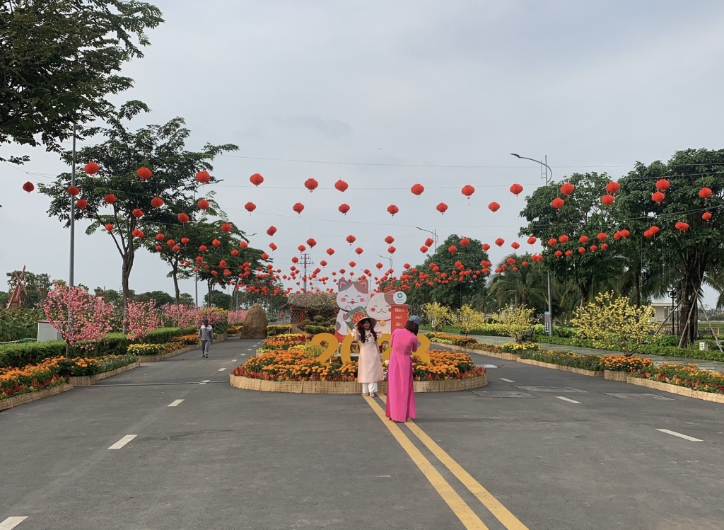 TP Hồ Chí Minh: Mở cửa đường hoa tại Van Phuc City