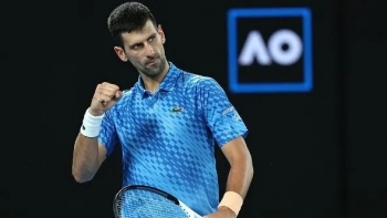 Djokovic san bằng kỷ lục 22 danh hiệu Grand Slam của Rafael Nadal