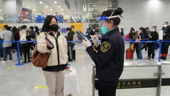 Trung Quốc quyết định cấp lại thị thực cho công dân Nhật Bản