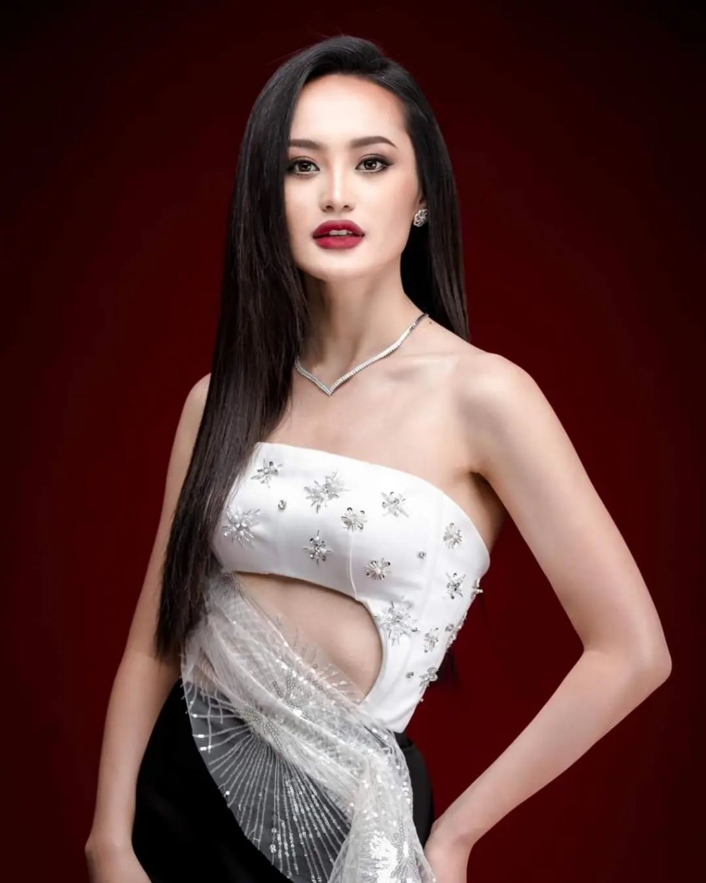 Khán giả "quay xe" từ tranh cãi đến" tâm phục khẩu phục" thành tích lọt top 16 của hoa hậu Lào