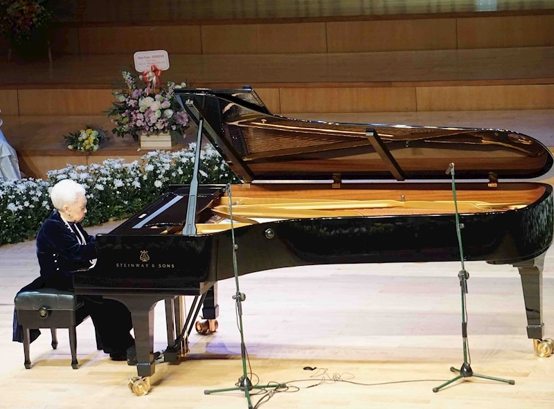 NSND, Nhà giáo Nhân dân Thái Thị Liên - mẹ của nghệ sĩ piano Đặng Thái Sơn qua đời