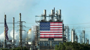 Nguồn cung xăng dầu của Mỹ có thể bị ảnh hưởng bởi các lệnh trừng phạt Nga