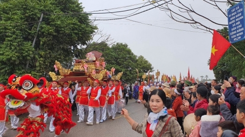 Ba Vì: Khai hội Tản Viên Sơn Thánh Xuân Quý Mão 2023