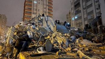 Động đất tại Thổ Nhĩ Kỳ: Ít nhất 3.760 người thiệt mạng