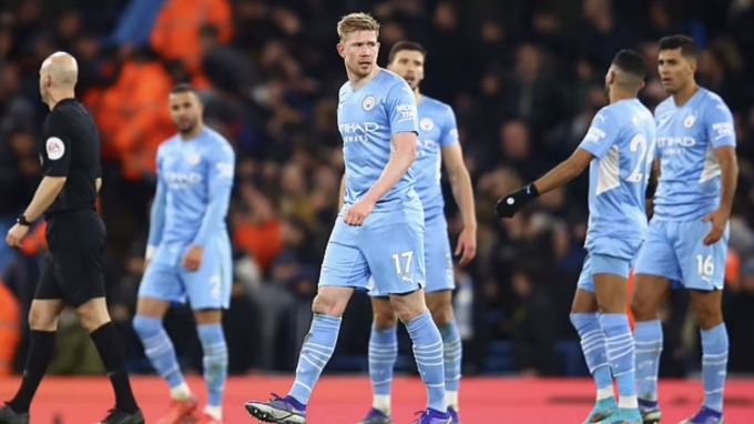 Man City đối mặt với nguy cơ xuống hạng