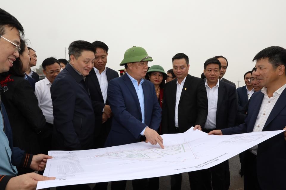 Bí thư Thành ủy Hà Nội kiểm tra thực địa giải phóng mặt bằng dự án Vành đai 4