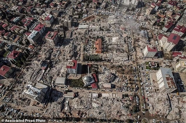 Những trường hợp sống sót kỳ diệu sau thảm hoạ động đất ở ​​Thổ Nhĩ Kỳ