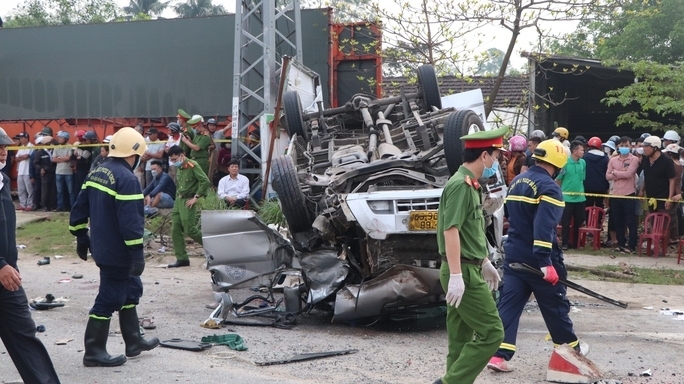 Tập trung khắc phục hậu quả vụ tai nạn giao thông nghiêm trọng ở Quảng Nam