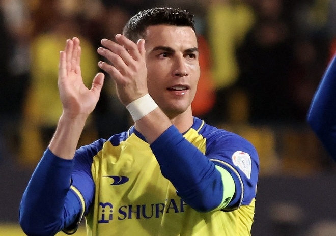 Ronaldo có cú đúp kiến tạo giúp Al Nassr vững vàng ngôi đầu bảng