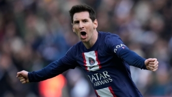 Lập siêu phẩm phút bù giờ, Messi đem về chiến thắng cho PSG