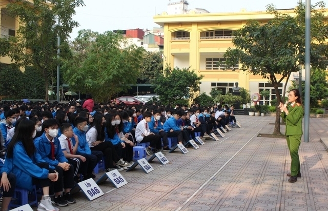 Tuyên truyền về phòng, chống ma tuý cho gần 1.300 học sinh trên địa bàn Hà Nội