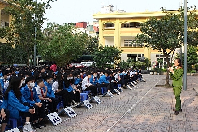 Tuyên truyền về phòng, chống ma tuý cho gần 1.300 học sinh trên địa bàn Hà Nội