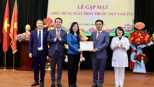 Phấn đấu xây dựng ngành châm cứu Việt Nam kết hợp Y học cổ truyền và Y học hiện đại
