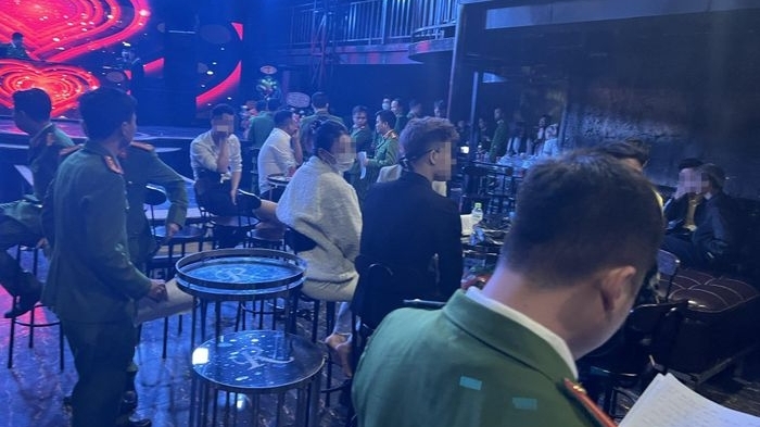 Phát hiện 13 dân chơi "bay lắc" trong quán bar Rex ở quận Hà Đông