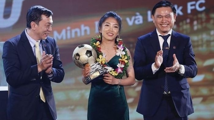 Quả bóng Vàng Việt Nam 2022: Văn Quyết vượt qua Tiến Linh, Huỳnh Như đi vào lịch sử