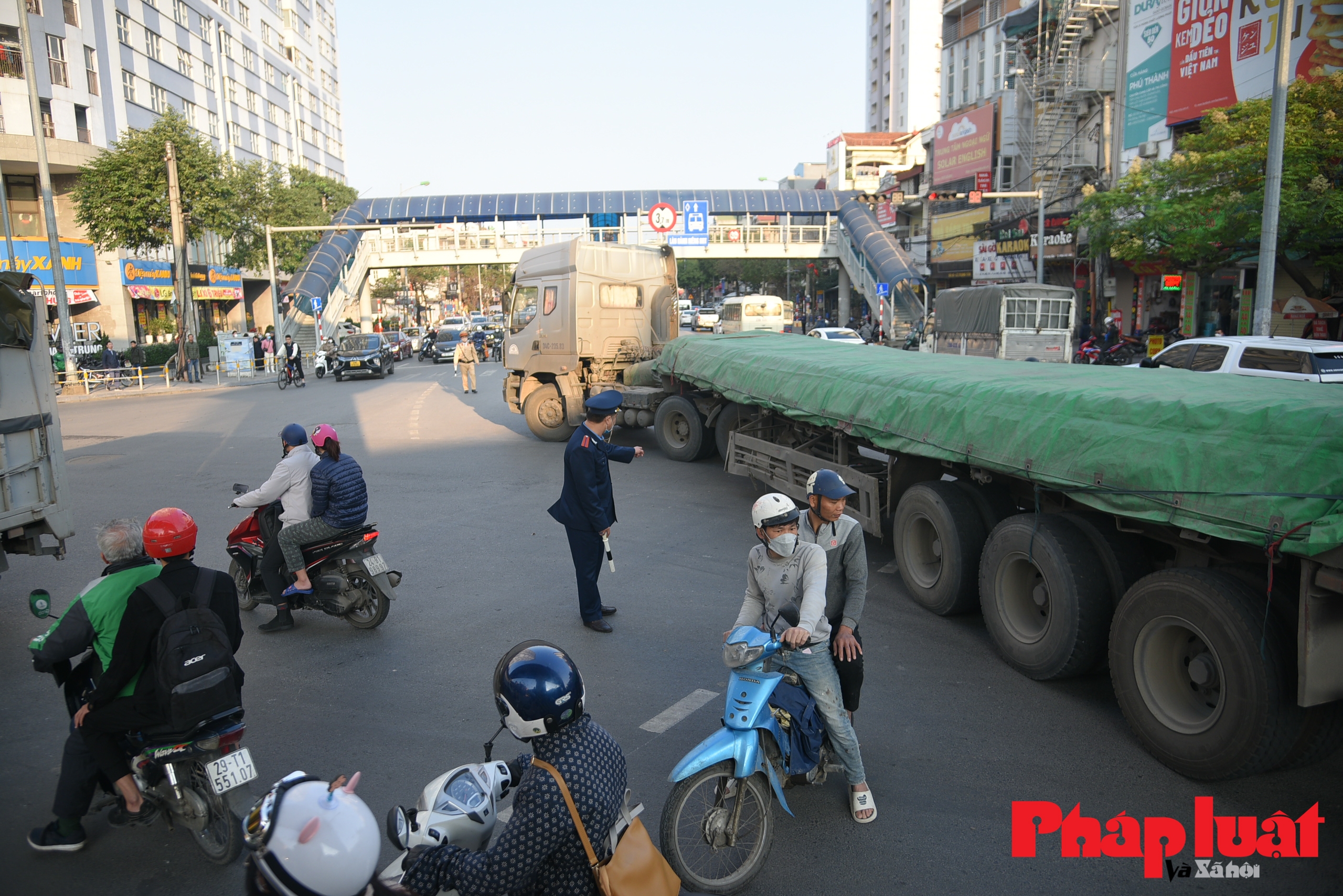 Thí điểm điều chỉnh giao thông nút giao Lê Trọng Tấn - Quang Trung