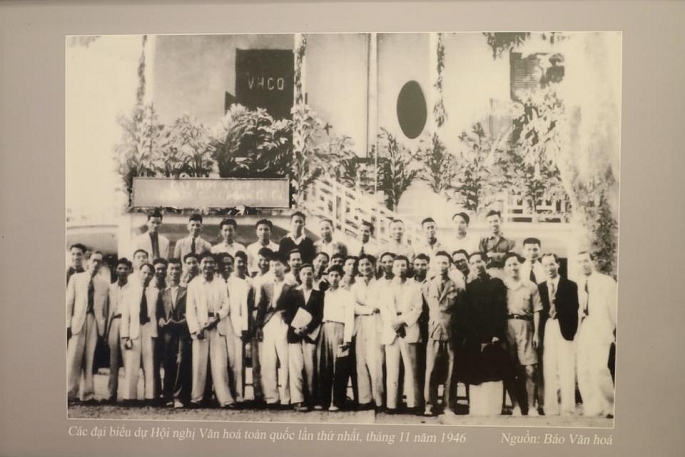 Các đại biểu dự Hội nghị Văn hoá toàn quốc lần thứ nhất, thấng 11/1946.