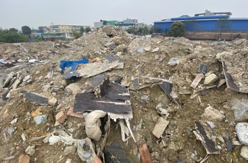 "Núi rác” khổng lồ giữa lòng thành phố Thanh Hóa