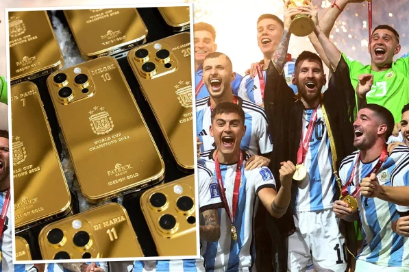 Messi tặng iPhone 14 Pro Max mạ vàng cho các đồng đội tại ĐT Argentina