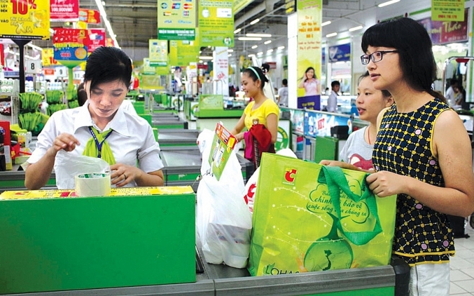 Theo các chuyên gia, trong xu hướng tiêu dùng xanh, các doanh nghiệp Việt Nam nói chung và Hà Nội nói riêng cần chủ động “nhập cuộc”, bảo đảm các tiêu chí bền vững trong sản xuất kinh doanh.