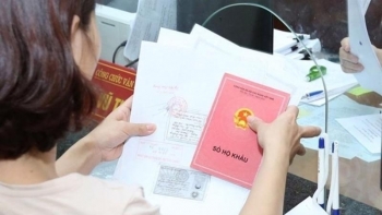 Hà Nội: Không yêu cầu người dân xuất trình, nộp sổ hộ khẩu giấy khi giải quyết thủ tục hành chính