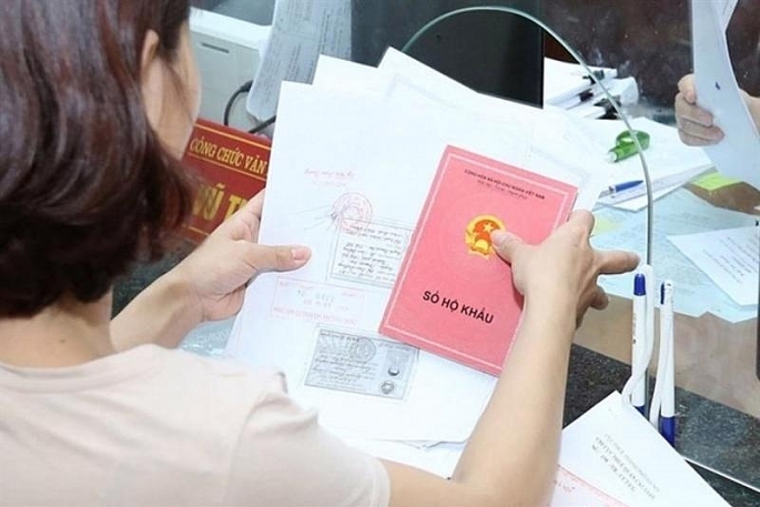 Hà Nội: Không yêu cầu người dân xuất trình, nộp sổ hộ khẩu giấy khi giải quyết thủ tục hành chính