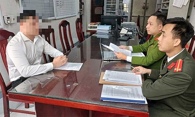 Cơ quan chức năng ở Bắc Giang làm việc với đối tượng chuyển tiếp điện thoại đòi nợ đến đường dây nóng Bộ CA