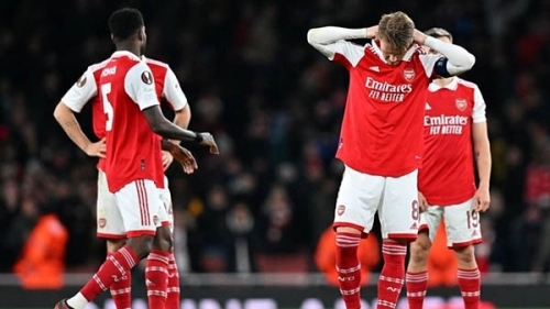 Arsenal bị loại đầy cay đắng tại Europa League