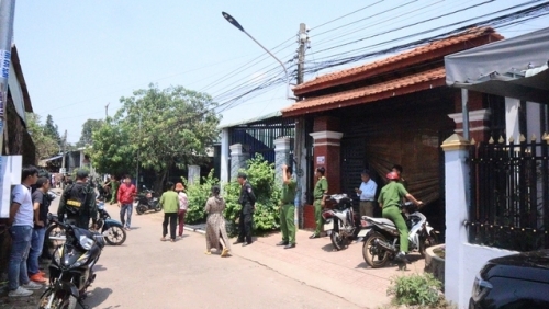 Vén màn bí mật trong ngôi nhà gỗ của người đàn bà đẹp tên Sen