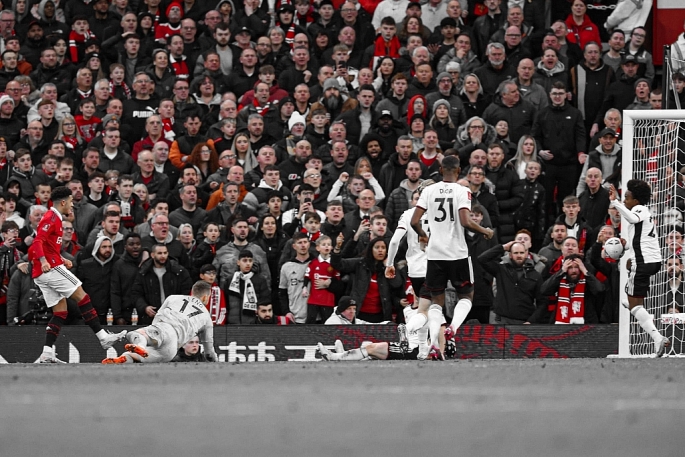 Man Utd 3-1 Fulham: Ngược dòng kịch tính nhờ 3 thẻ đỏ