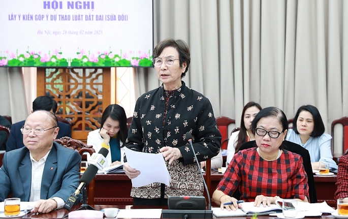 Thành viên Hội đồng Tư vấn kinh tế của Ủy ban Mặt trận Tổ quốc Việt Nam TP Hà Nội góp ý vào dự thảo Luật Đất đai (sửa đổi)