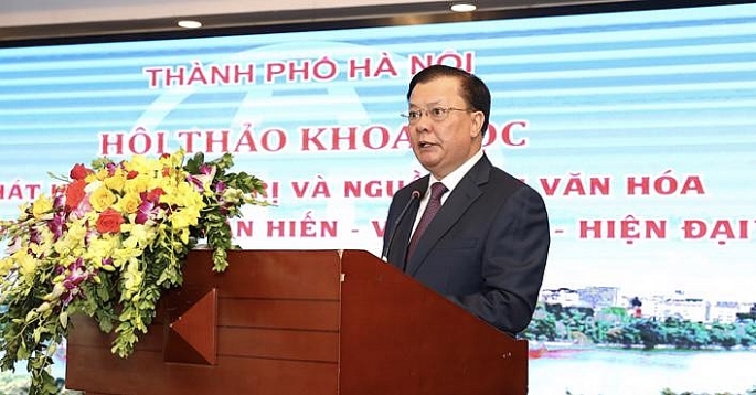 Bí thư Thành ủy Hà Nội Đinh Tiến Dũng phát biểu tại Hội thảo khoa học.