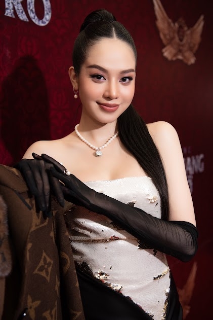 Hoa hậu Thanh Thuỷ xuất hiện với nhan sắc khác lạ sau nghi vấn thẩm mỹ
