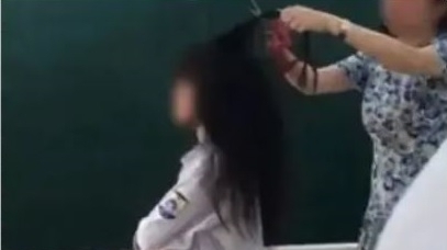 Vĩnh Phúc: Xôn xao clip "cô giáo cầm kéo cắt tóc nữ sinh"?