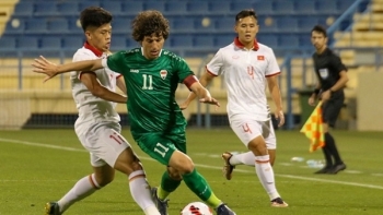 U23 Việt Nam thua đậm ở trận đầu tiên dưới thời HLV Troussier