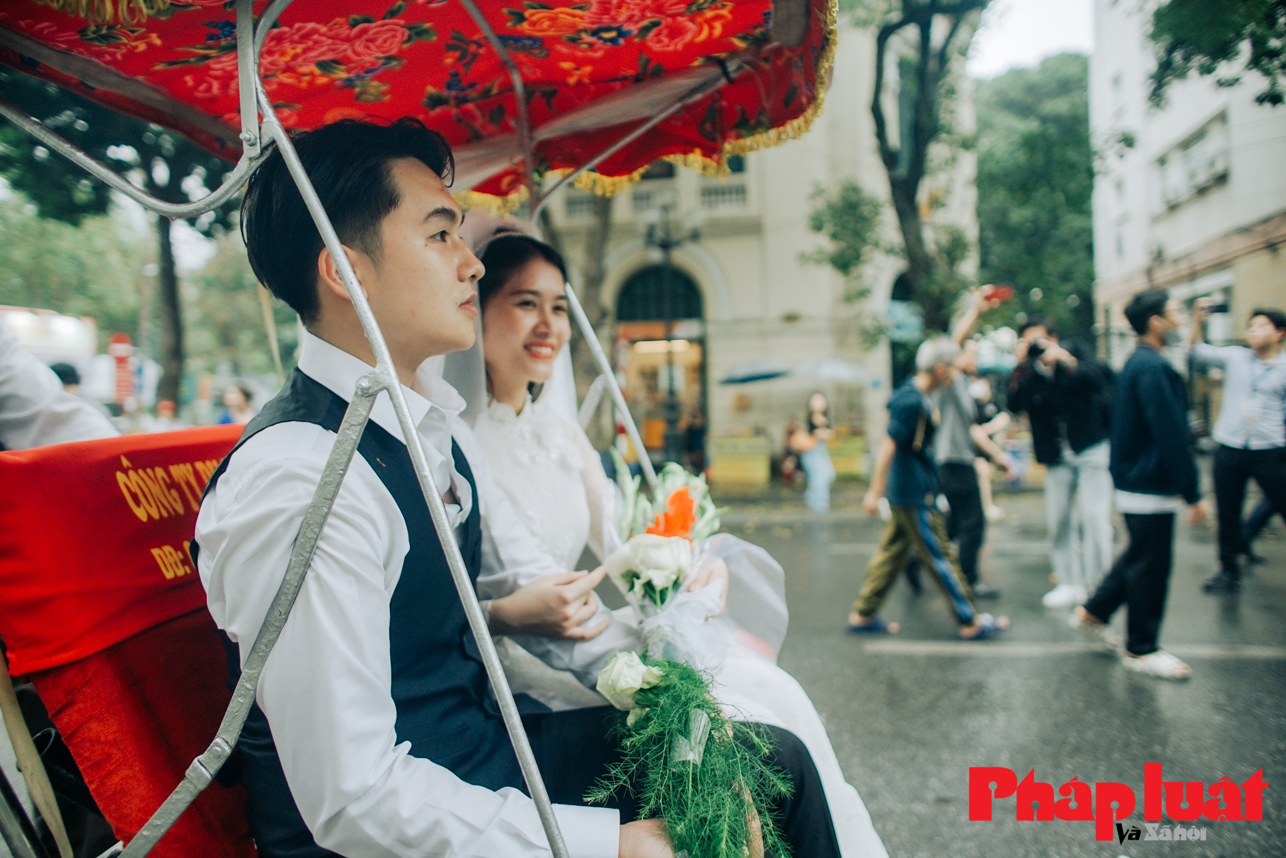 Tái hiện đám cưới của người Hà Nội xưa trên phố đi bộ